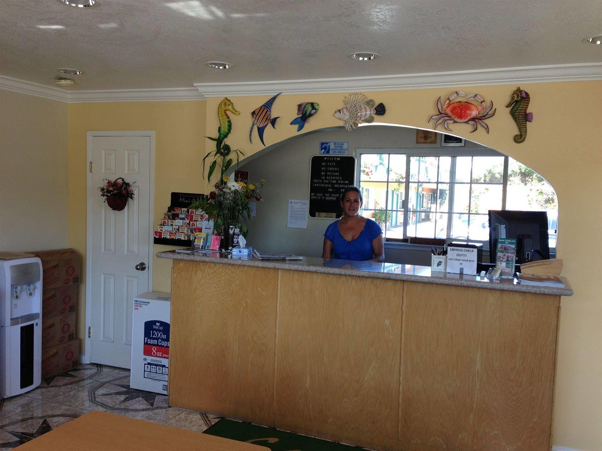 Sand Castle Inn Сийсайд Екстериор снимка